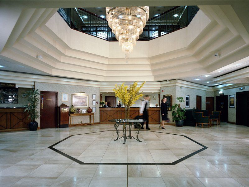 Copthorne Effingham Gatwick Hotel Interior foto